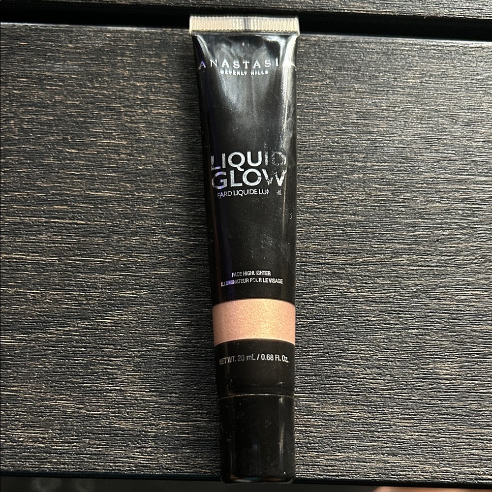 Anastasia Liquid Glow